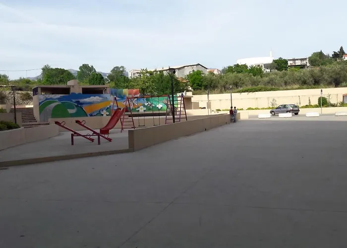 With Wifi - 13373 شقة *